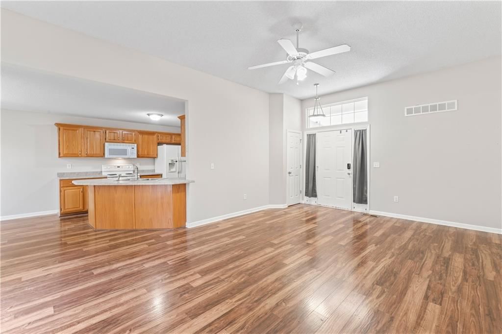 712 Sunset Drive — photo 8