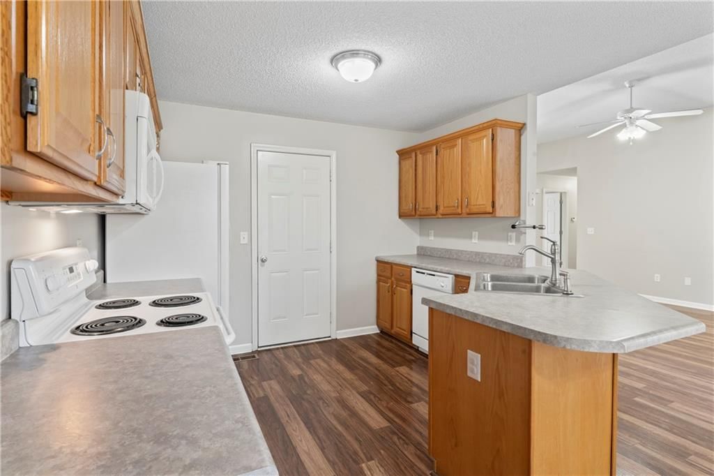 712 Sunset Drive — photo 11