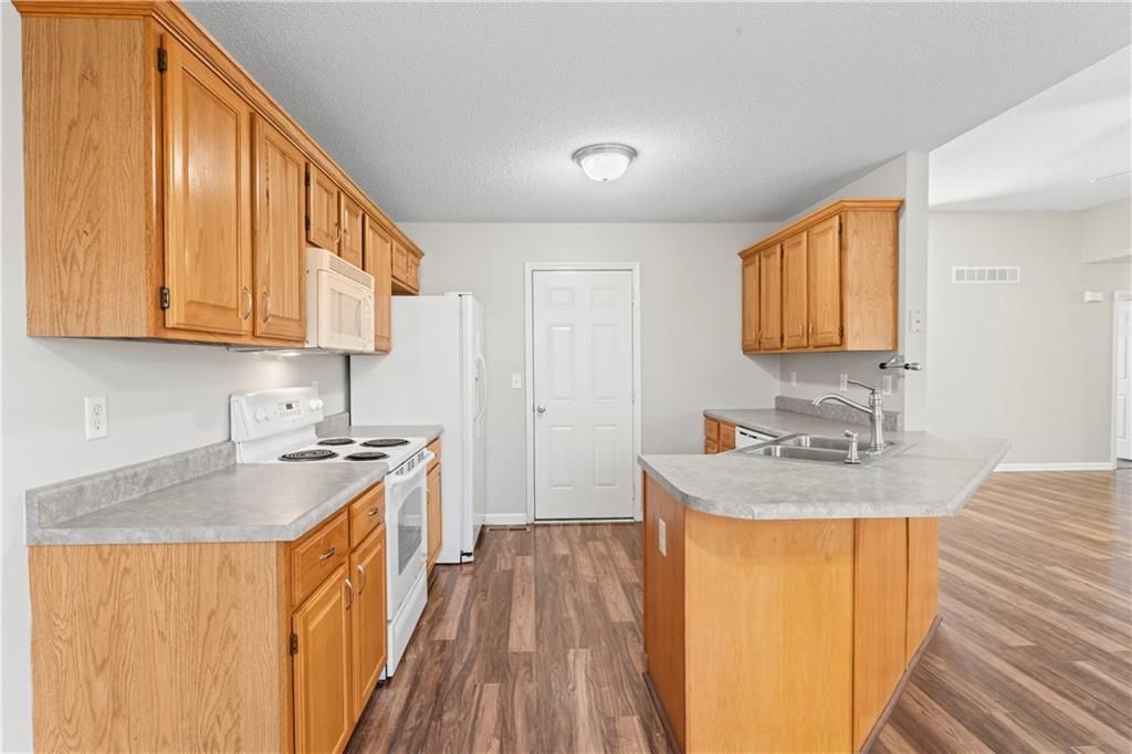 712 Sunset Drive — photo 14