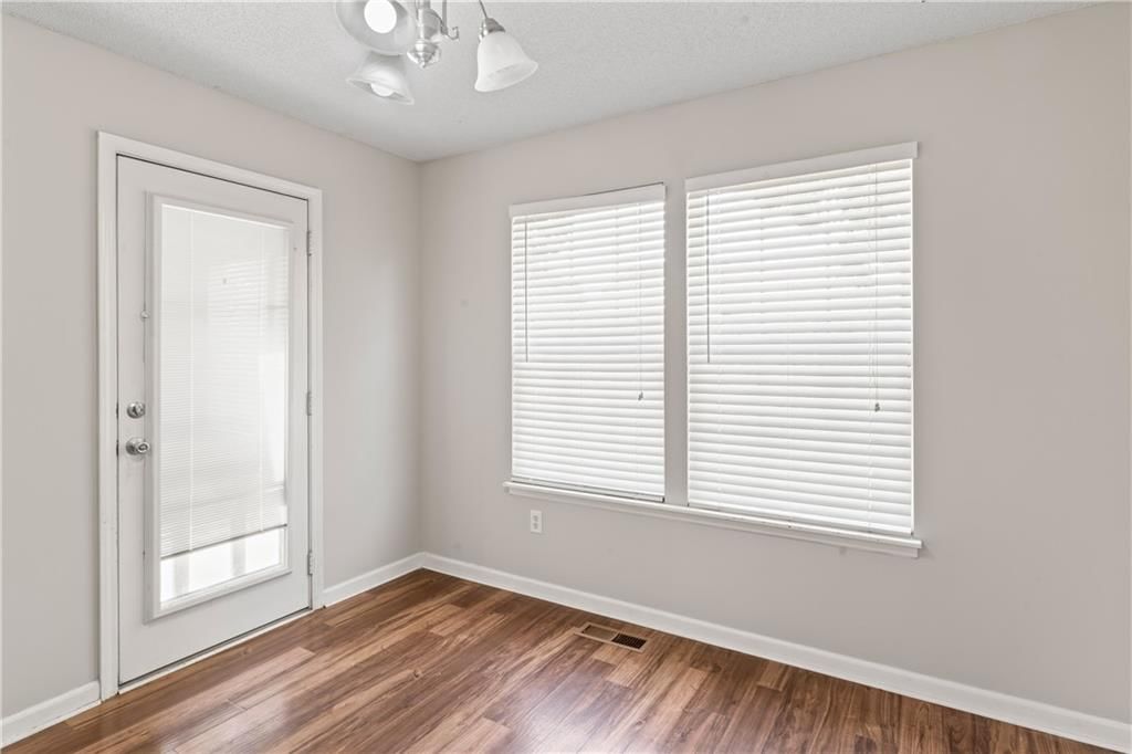712 Sunset Drive — photo 15