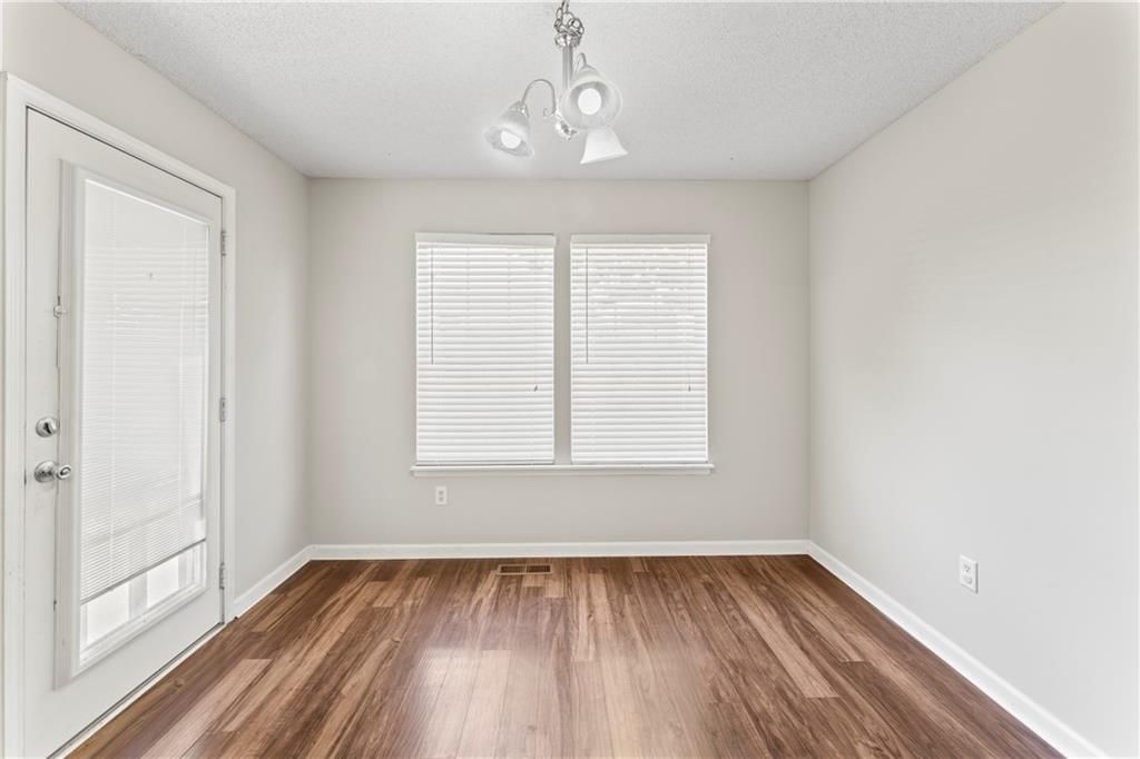712 Sunset Drive — photo 16