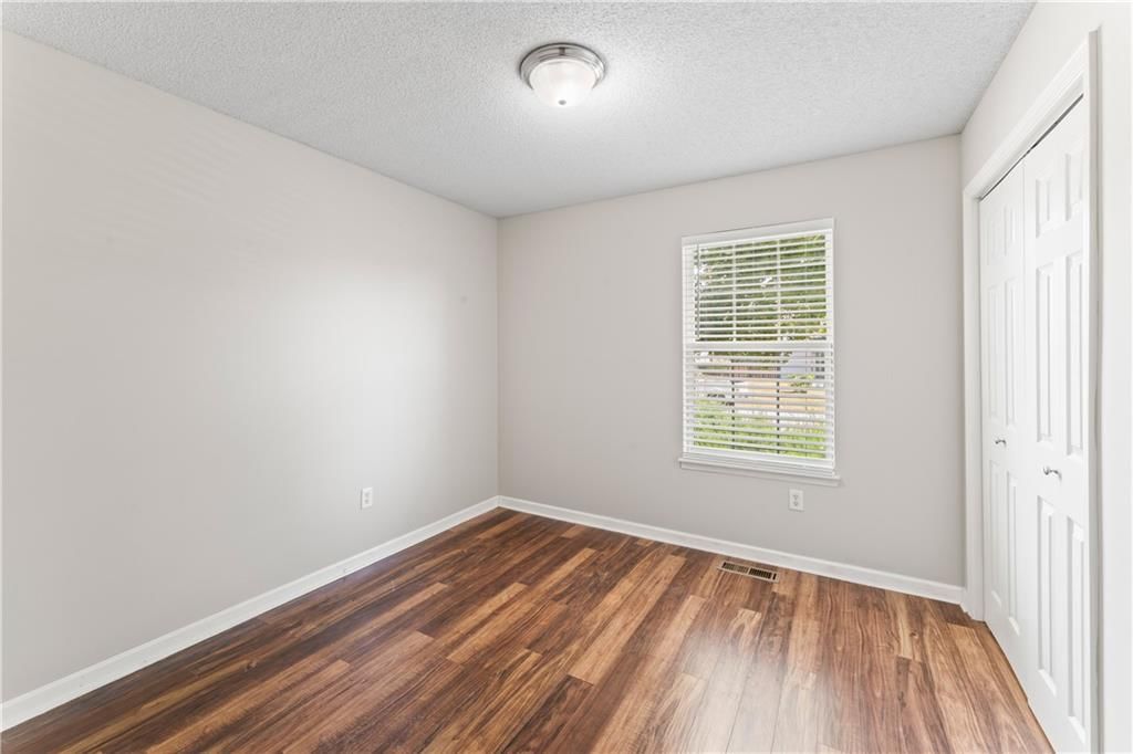 712 Sunset Drive — photo 28
