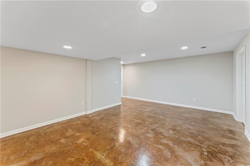 712 Sunset Drive — photo 33