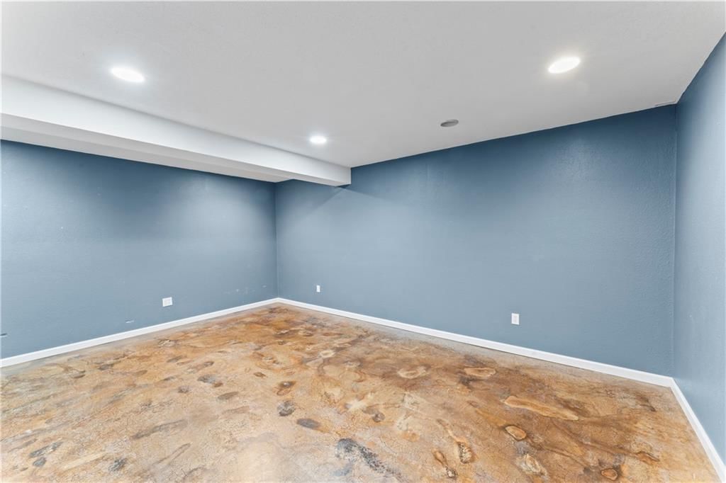 712 Sunset Drive — photo 34