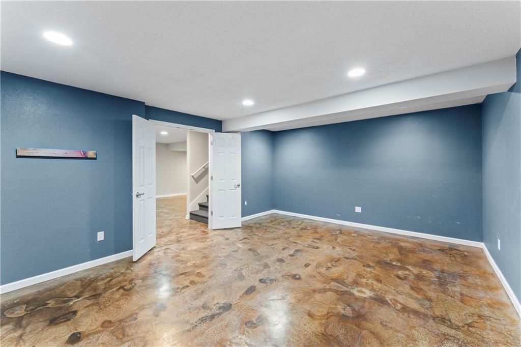712 Sunset Drive — photo 35