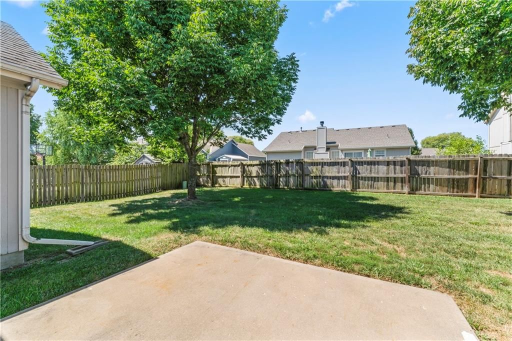 712 Sunset Drive — photo 45