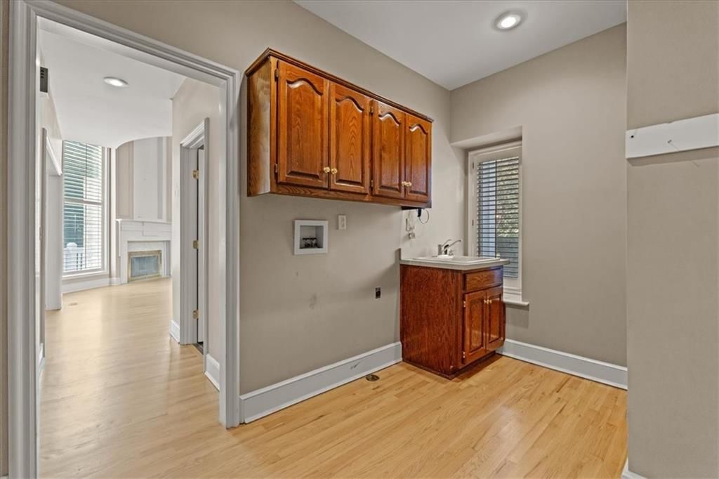 121 W WOODLANDS Drive — photo 13