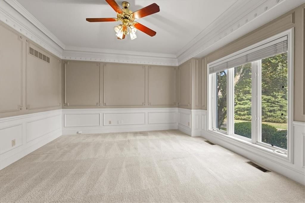 121 W WOODLANDS Drive — photo 14