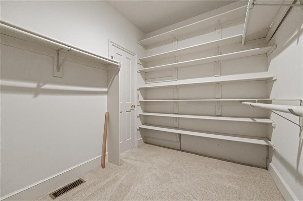 121 W WOODLANDS Drive — photo 21