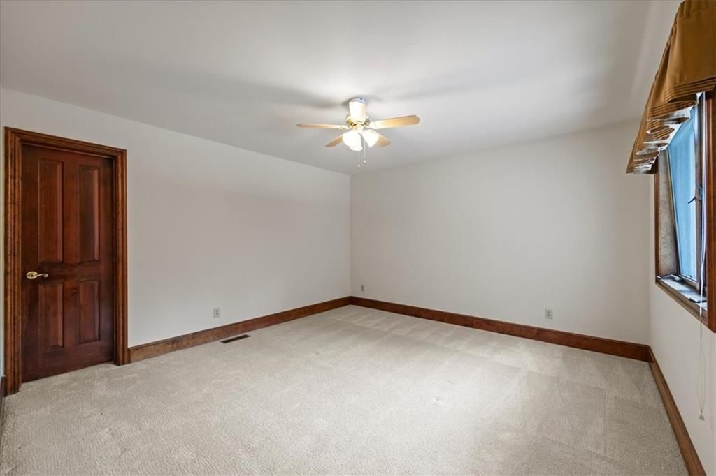 121 W WOODLANDS Drive — photo 24