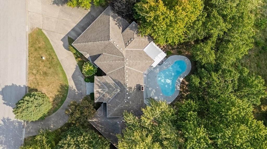 121 W WOODLANDS Drive — photo 40