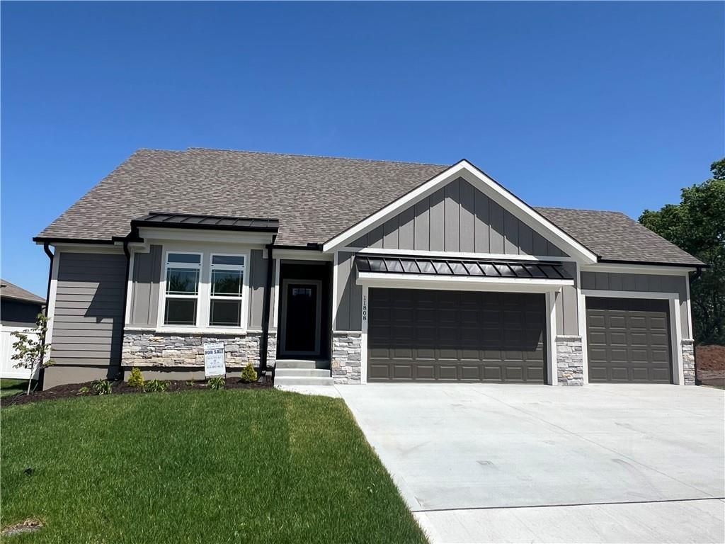 11808 E 231st Street, Peculiar, MO