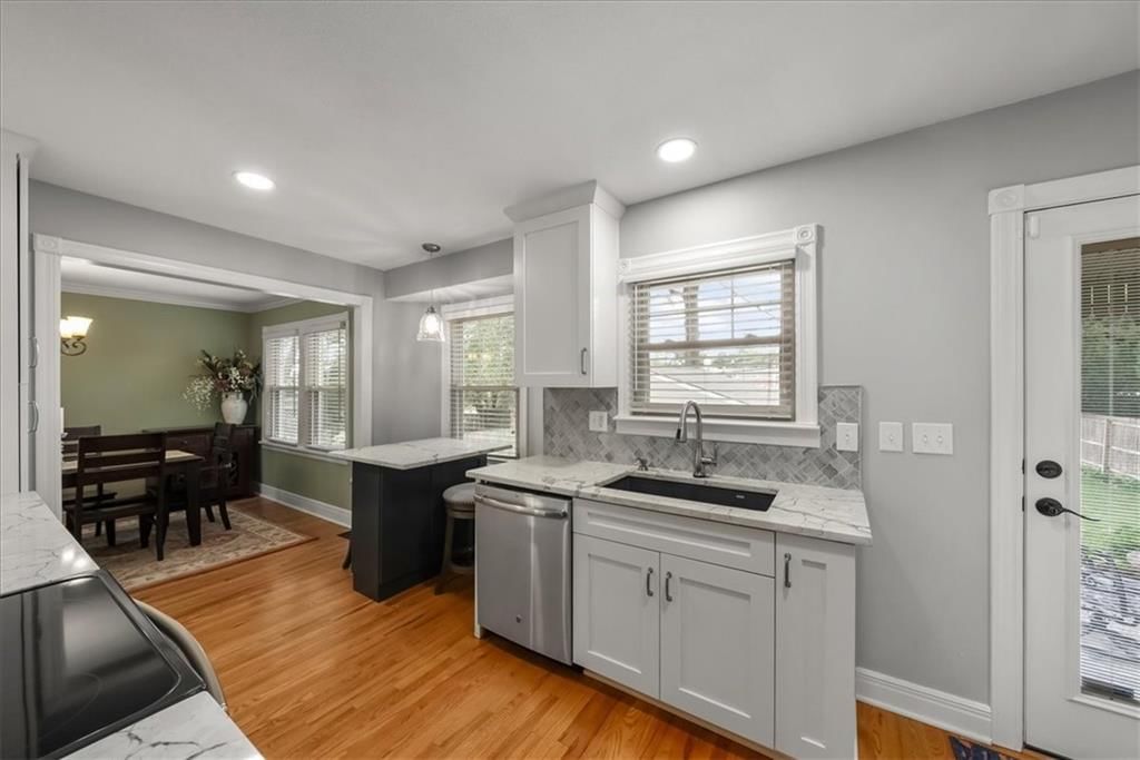 2803 W 51st Terrace — photo 12