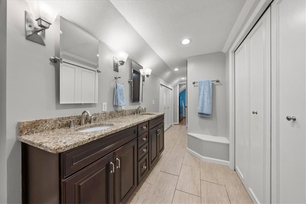2803 W 51st Terrace — photo 21