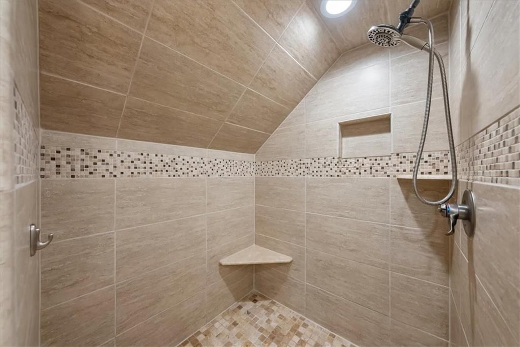 2803 W 51st Terrace — photo 23