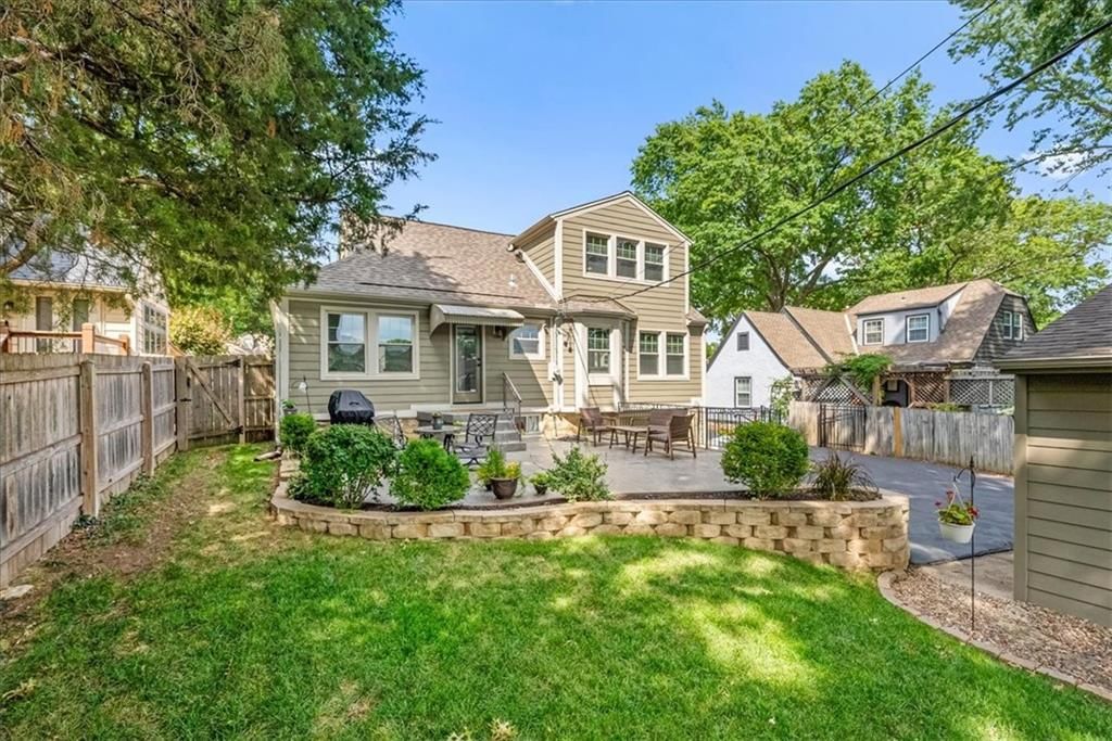 2803 W 51st Terrace — photo 32