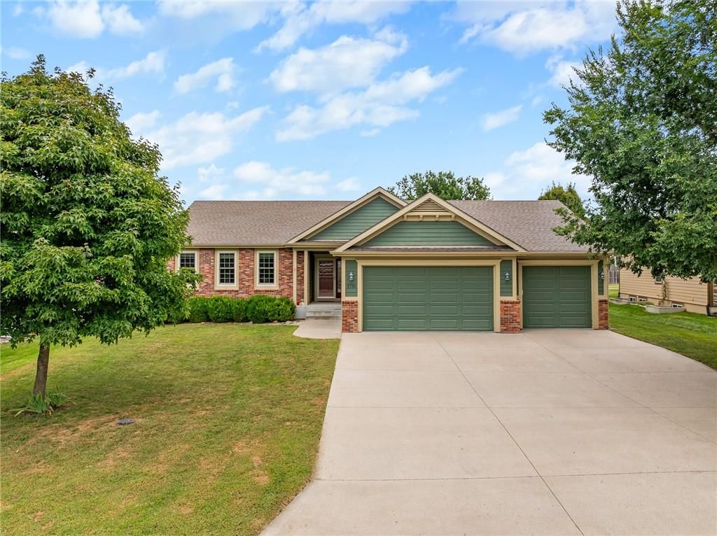 Photo 1 of 49 - 5716 Robinson Drive