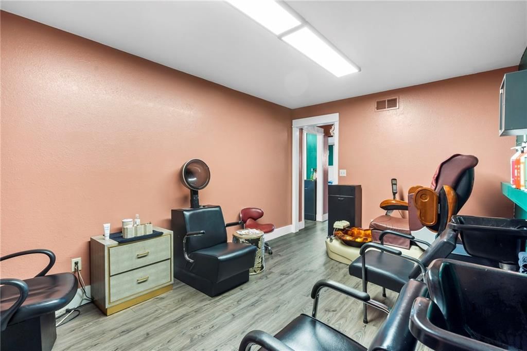 111 SW 12th Street — photo 7