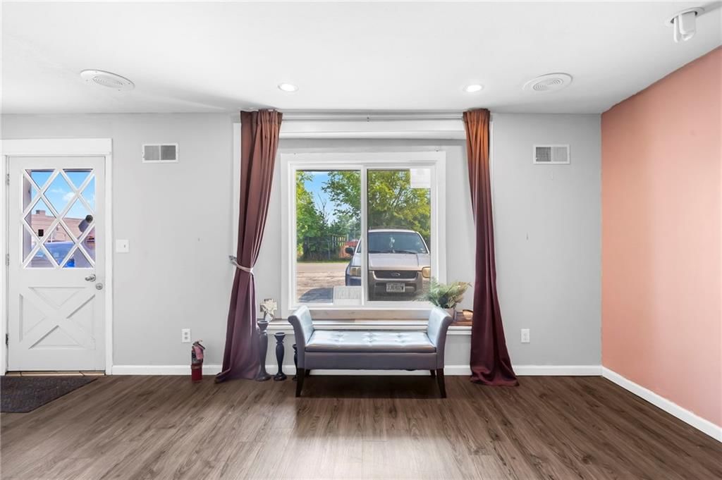 111 SW 12th Street — photo 9