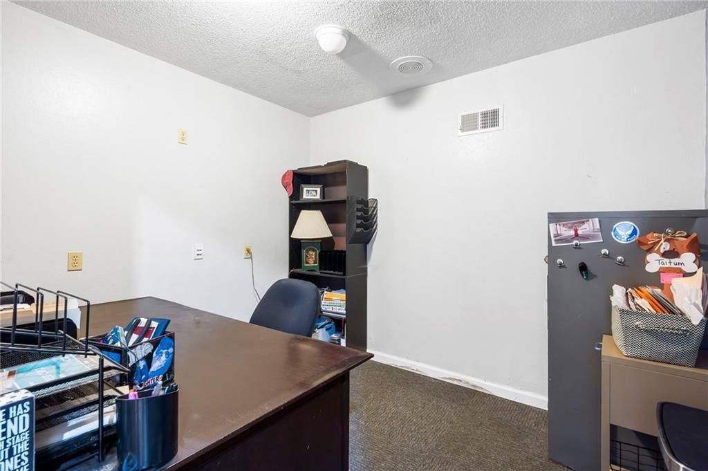 111 SW 12th Street — photo 17