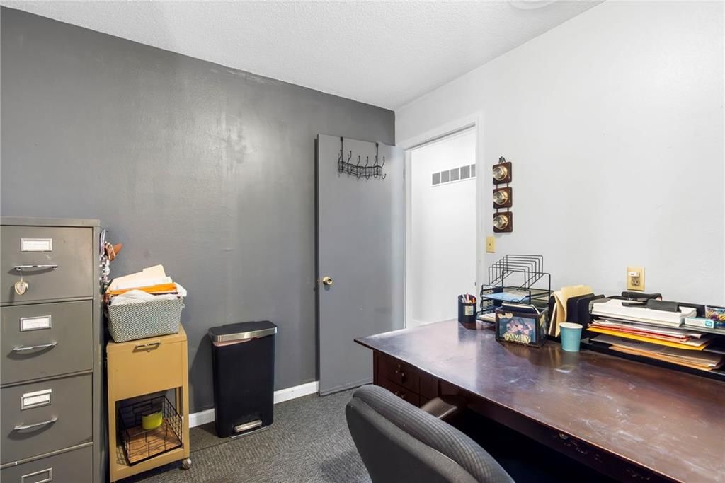 111 SW 12th Street — photo 18