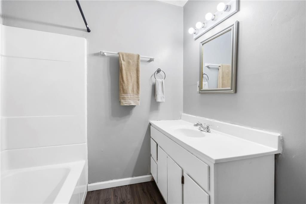 111 SW 12th Street — photo 30