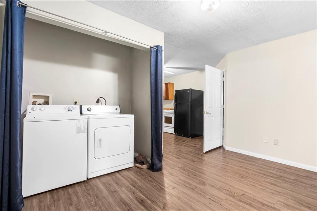 111 SW 12th Street — photo 31