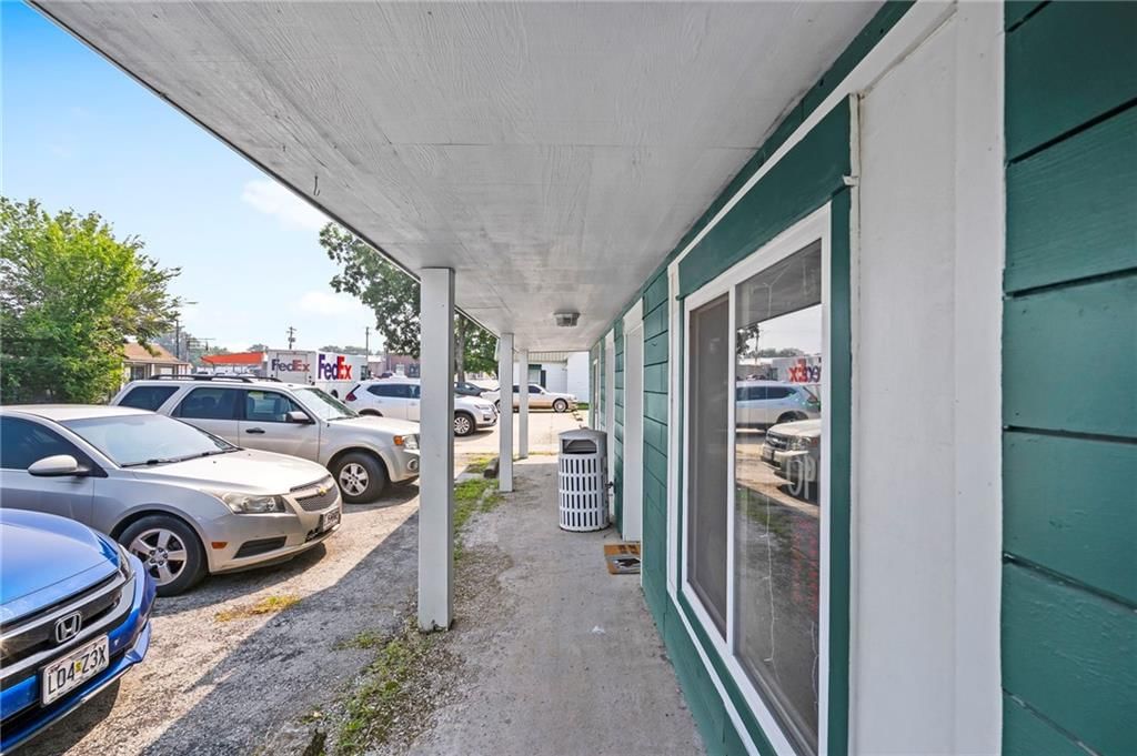 111 SW 12th Street — photo 35