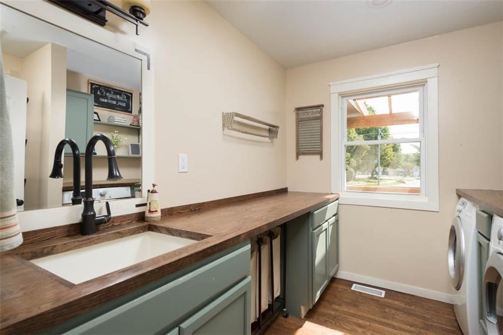 4822 Logan Avenue — photo 34