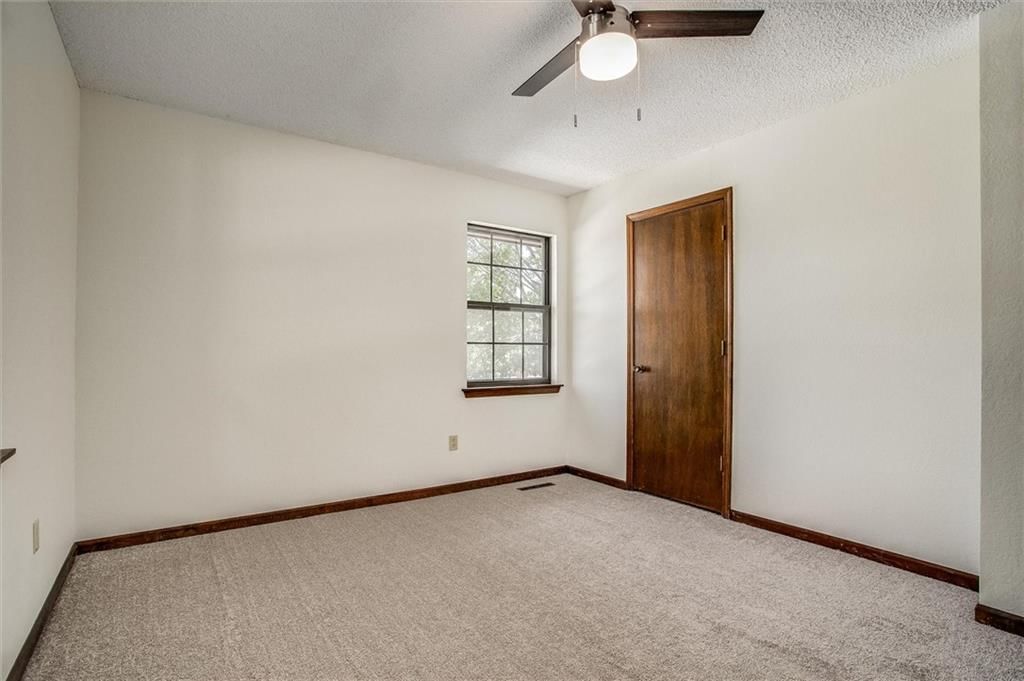 308 SW WOODS CHAPEL Road — photo 20