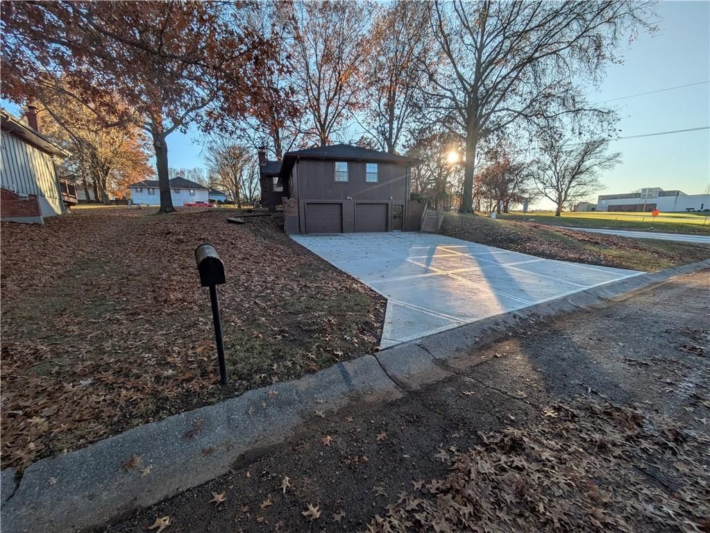 308 SW WOODS CHAPEL Road — photo 32