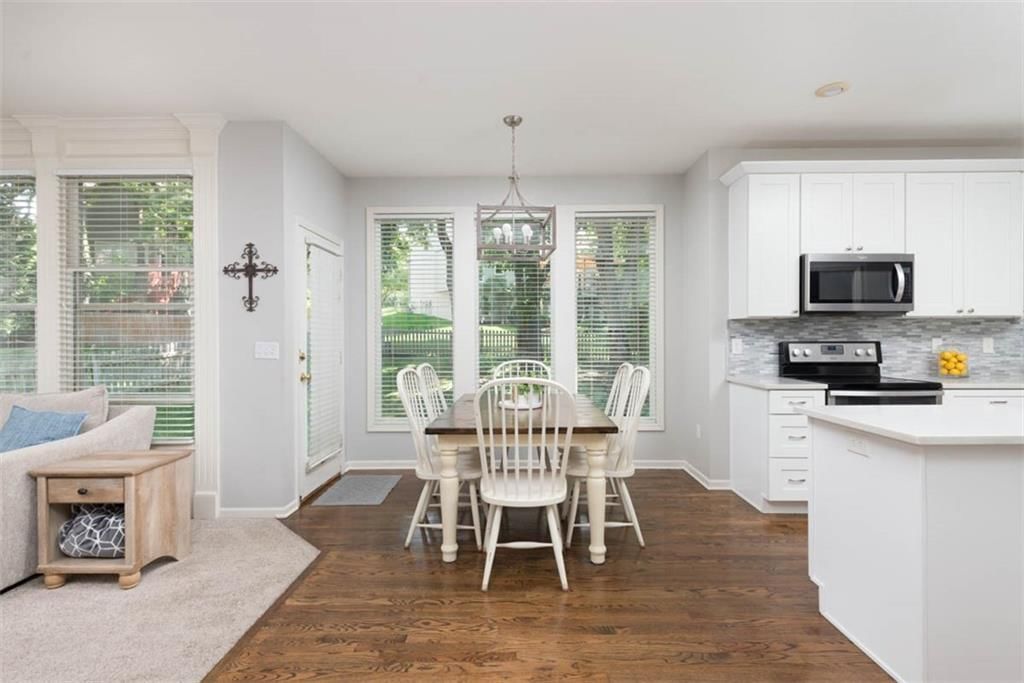 Photo 6 of 55 - 13221 Barton Street