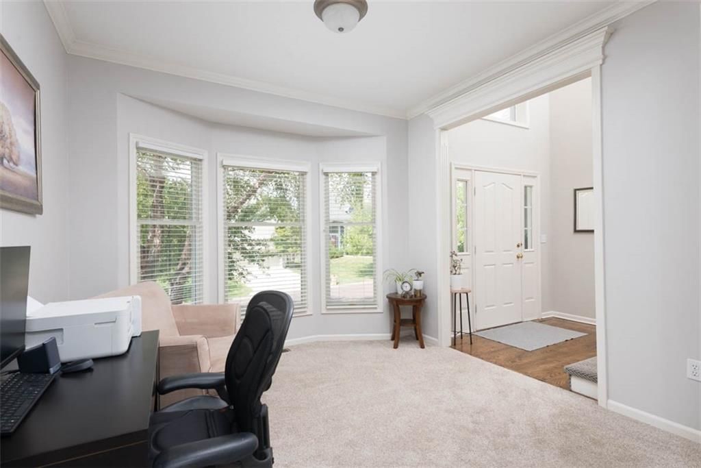 Photo 16 of 55 - 13221 Barton Street