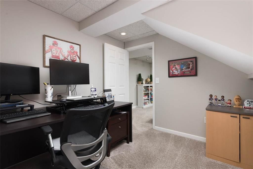 Photo 42 of 55 - 13221 Barton Street