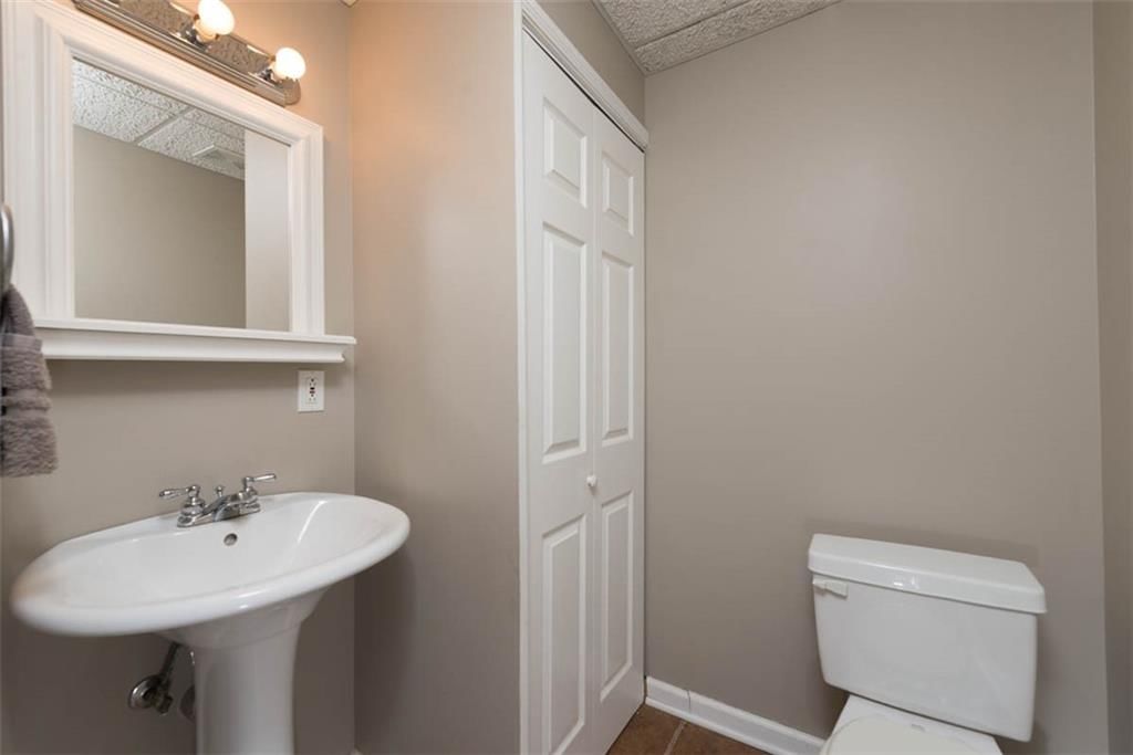 Photo 43 of 55 - 13221 Barton Street