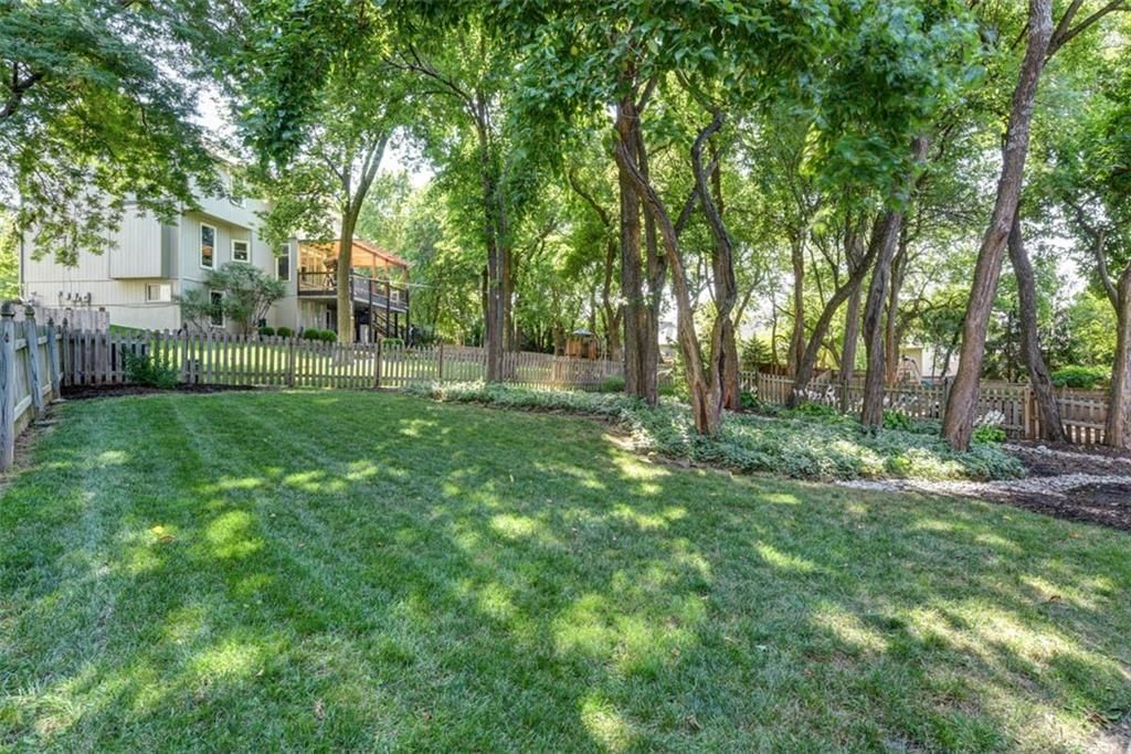 Photo 48 of 55 - 13221 Barton Street