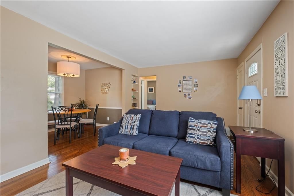 Photo 8 of 28 - 604 W 88th Street