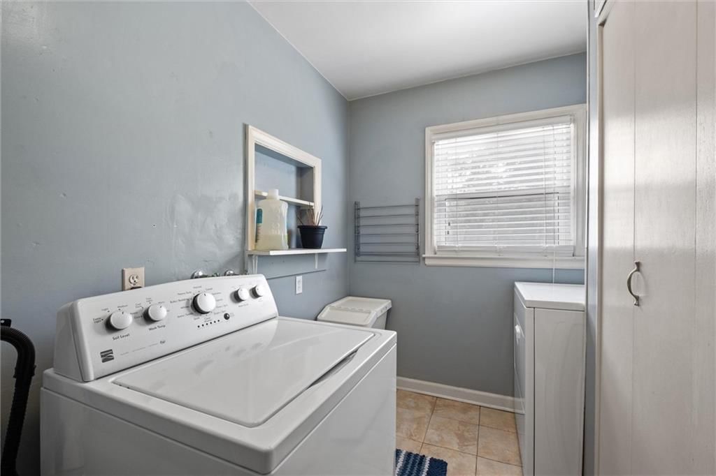 Photo 21 of 28 - 604 W 88th Street