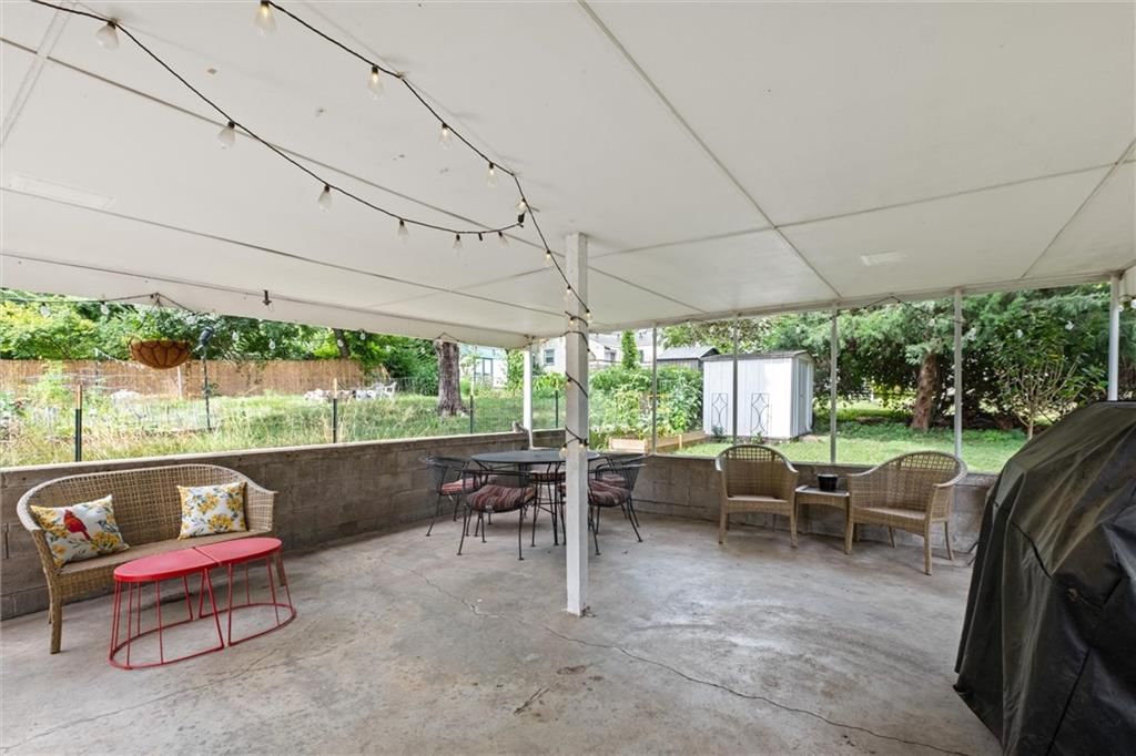 Photo 22 of 28 - 604 W 88th Street