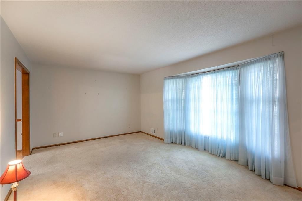 Photo 5 of 26 - 8313 Maywood Avenue