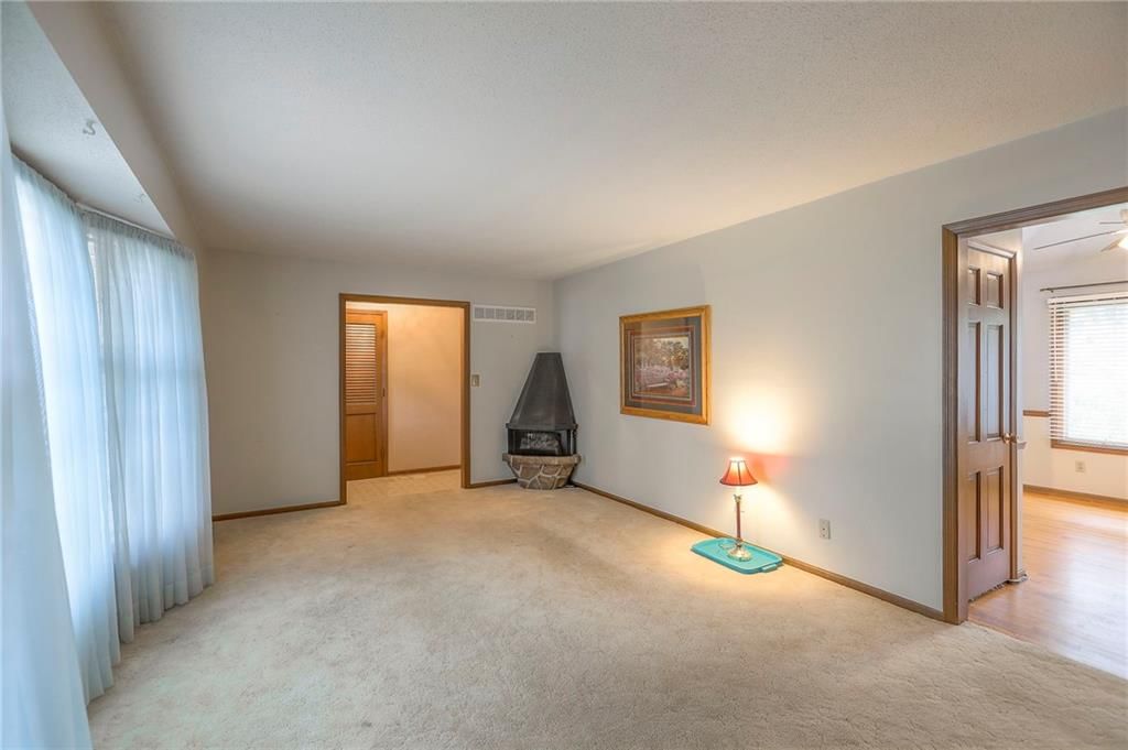 Photo 6 of 26 - 8313 Maywood Avenue