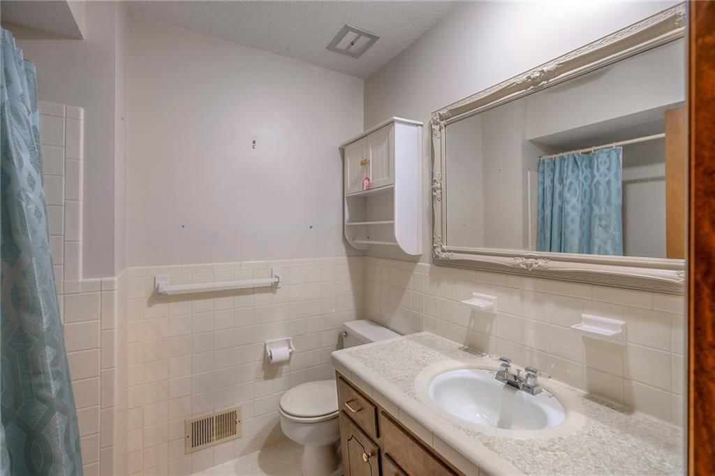 Photo 12 of 26 - 8313 Maywood Avenue