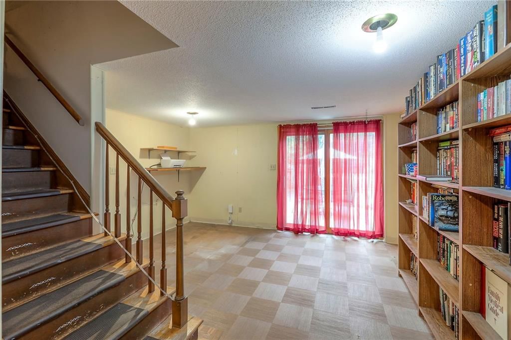 Photo 18 of 26 - 8313 Maywood Avenue