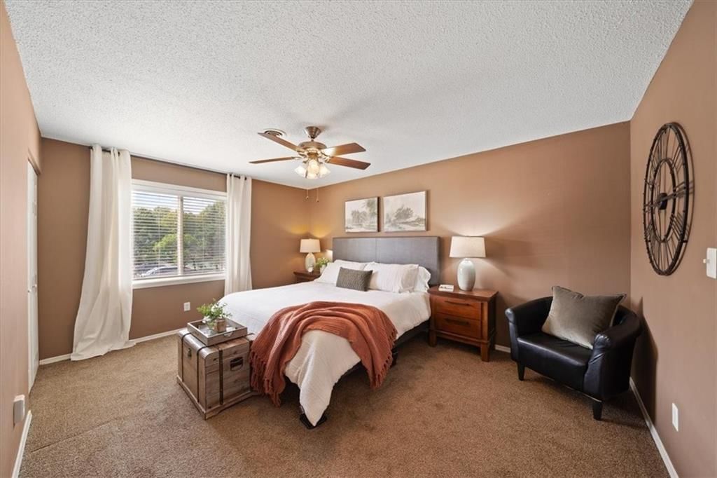 Photo 13 of 19 - 8638 W 85th Street