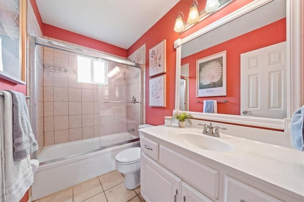 Photo 15 of 19 - 8638 W 85th Street