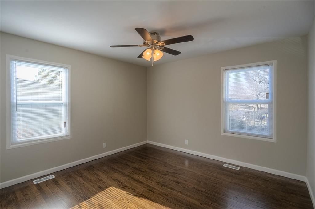 9414 Lewis Avenue — photo 19