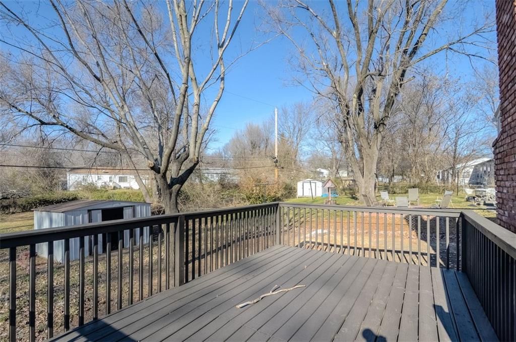 9414 Lewis Avenue — photo 25