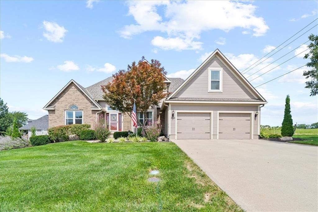 2618 Meadowlark Drive, Harrisonville, MO