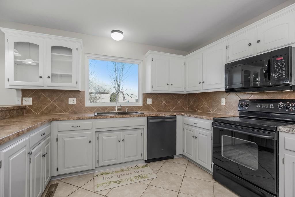 2618 Meadowlark Drive — photo 9