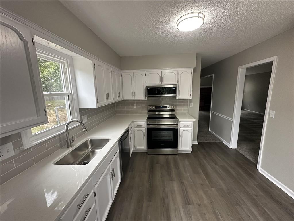 510 Sarah Lane — photo 9